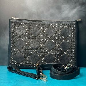 ⬇️⬇️ NWT Sondra Roberts Convertible Studded Clutch